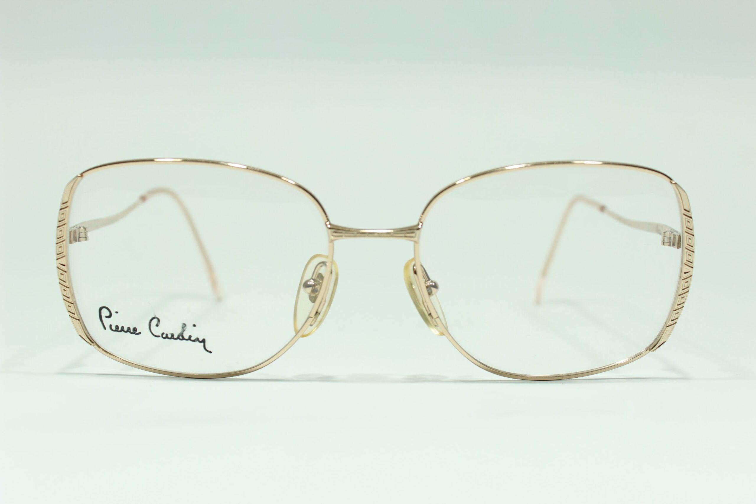 PIERRE CARDIN 8009