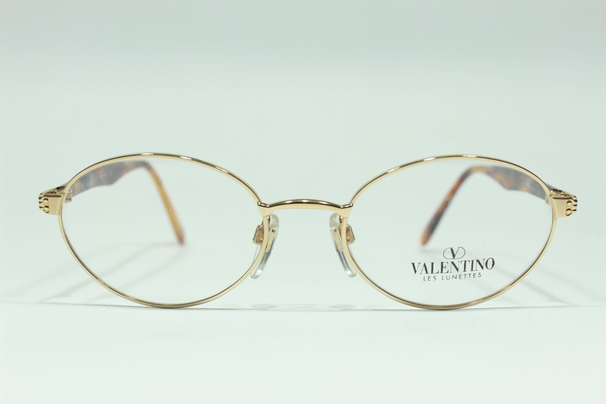 VALENTINO V466