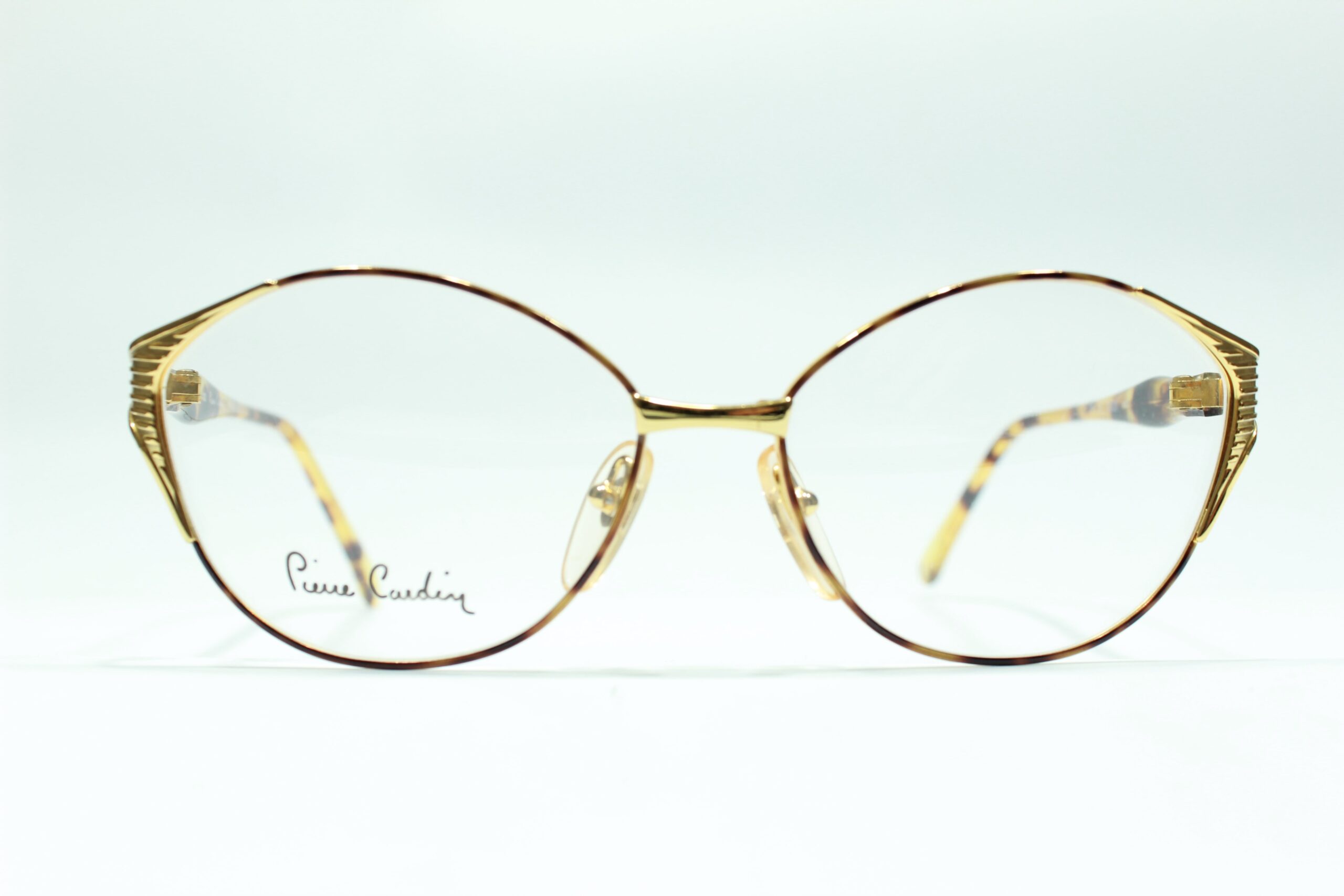 PIERRE CARDIN 8506