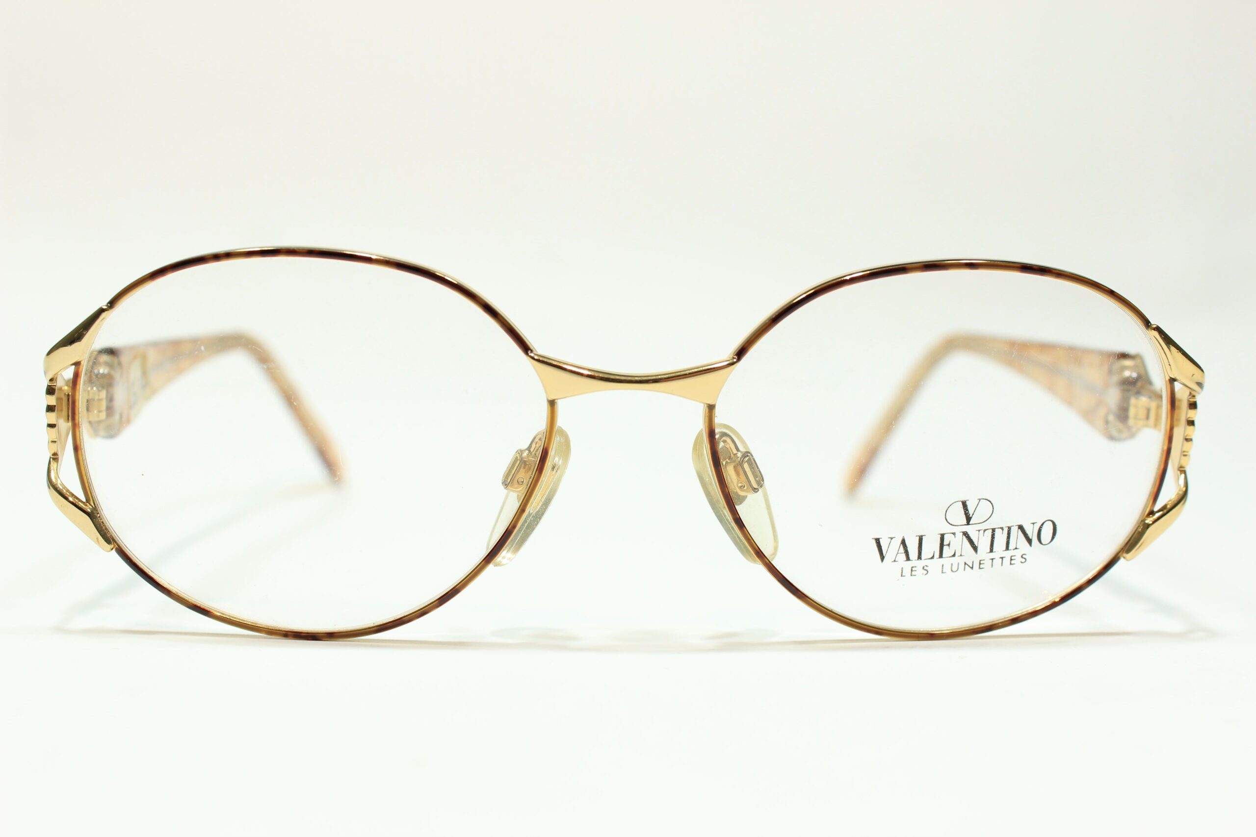VALENTINO V439