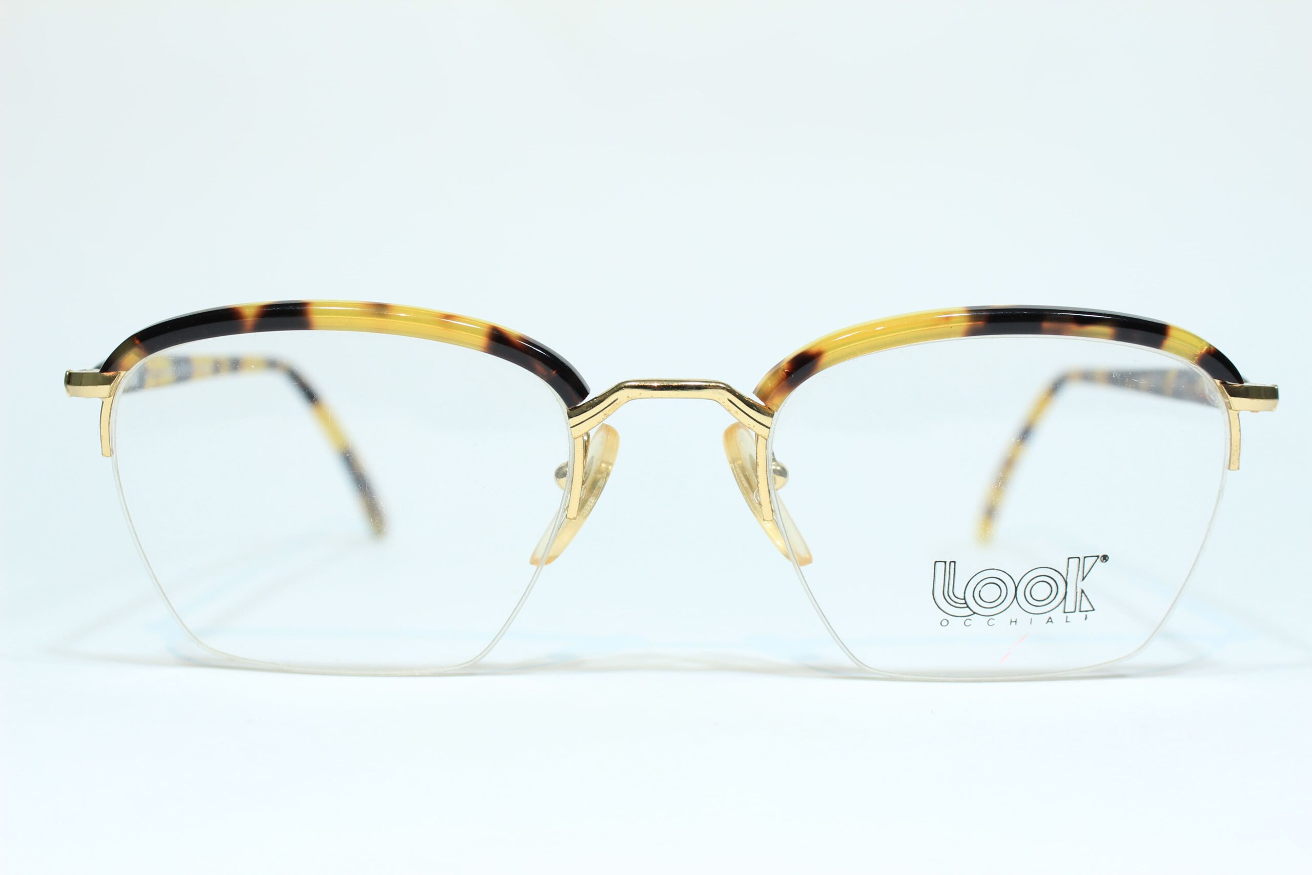 LOOK 6852