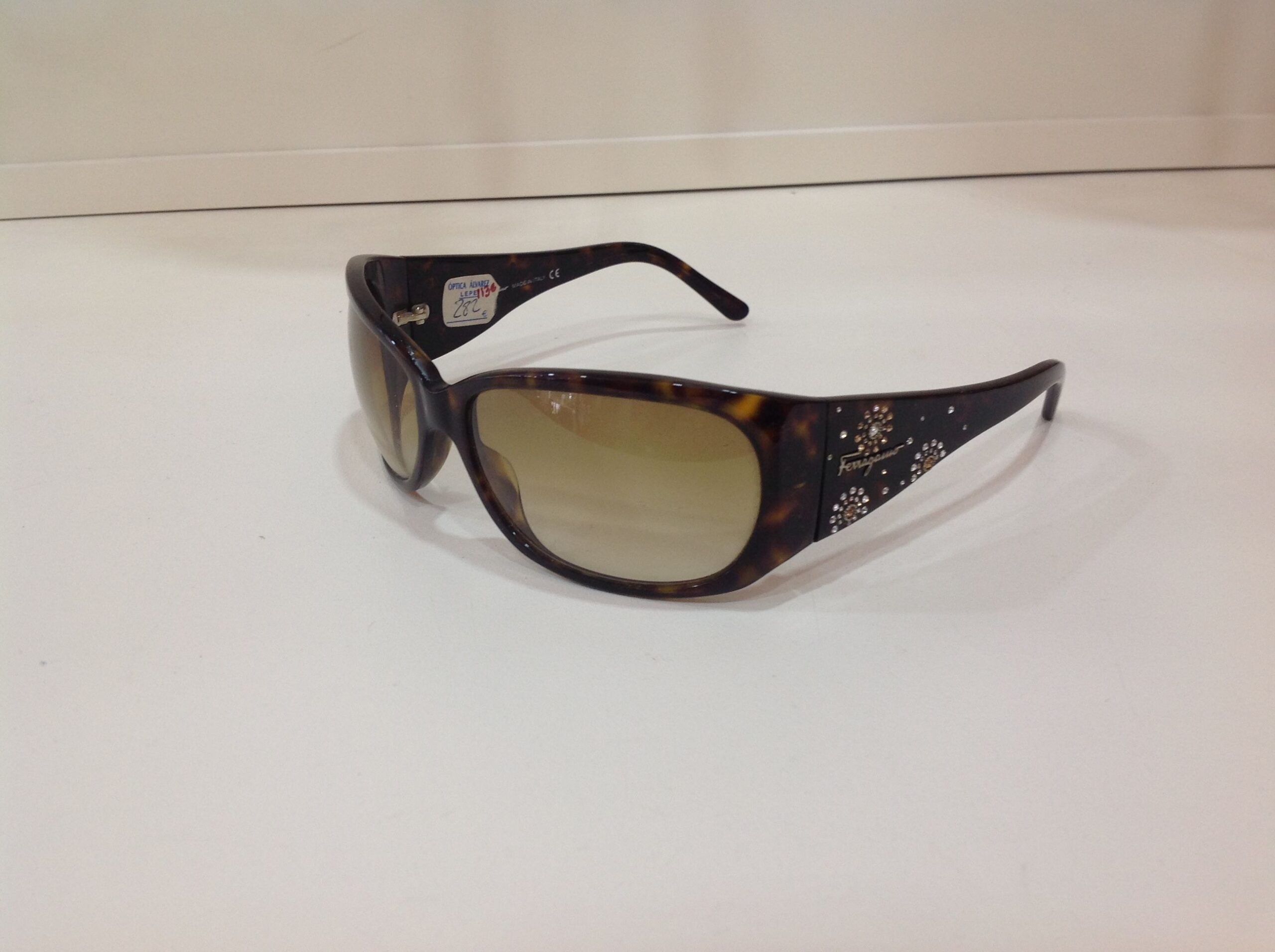 Ferragamo 2119B