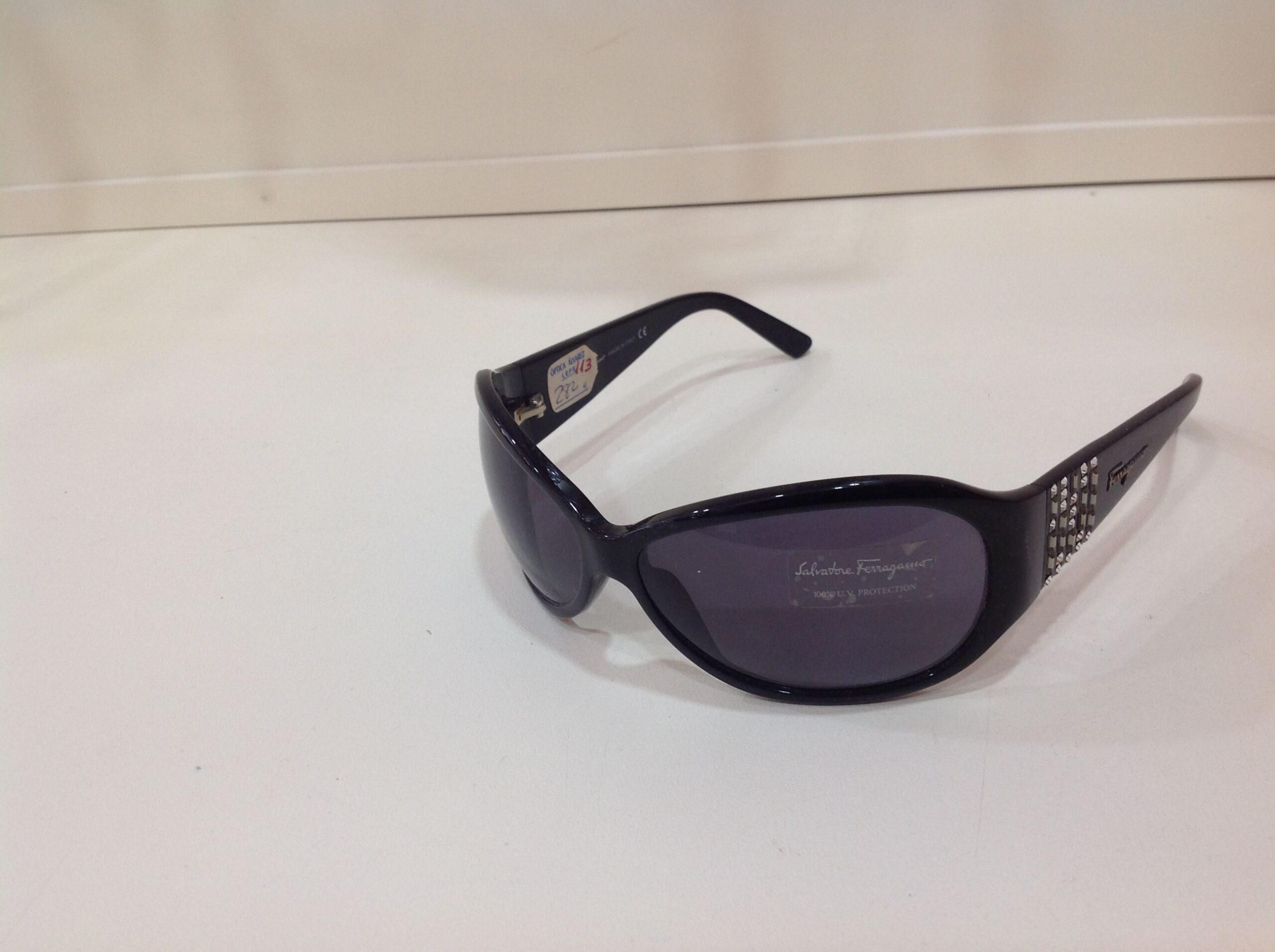 Ferragamo 2122B