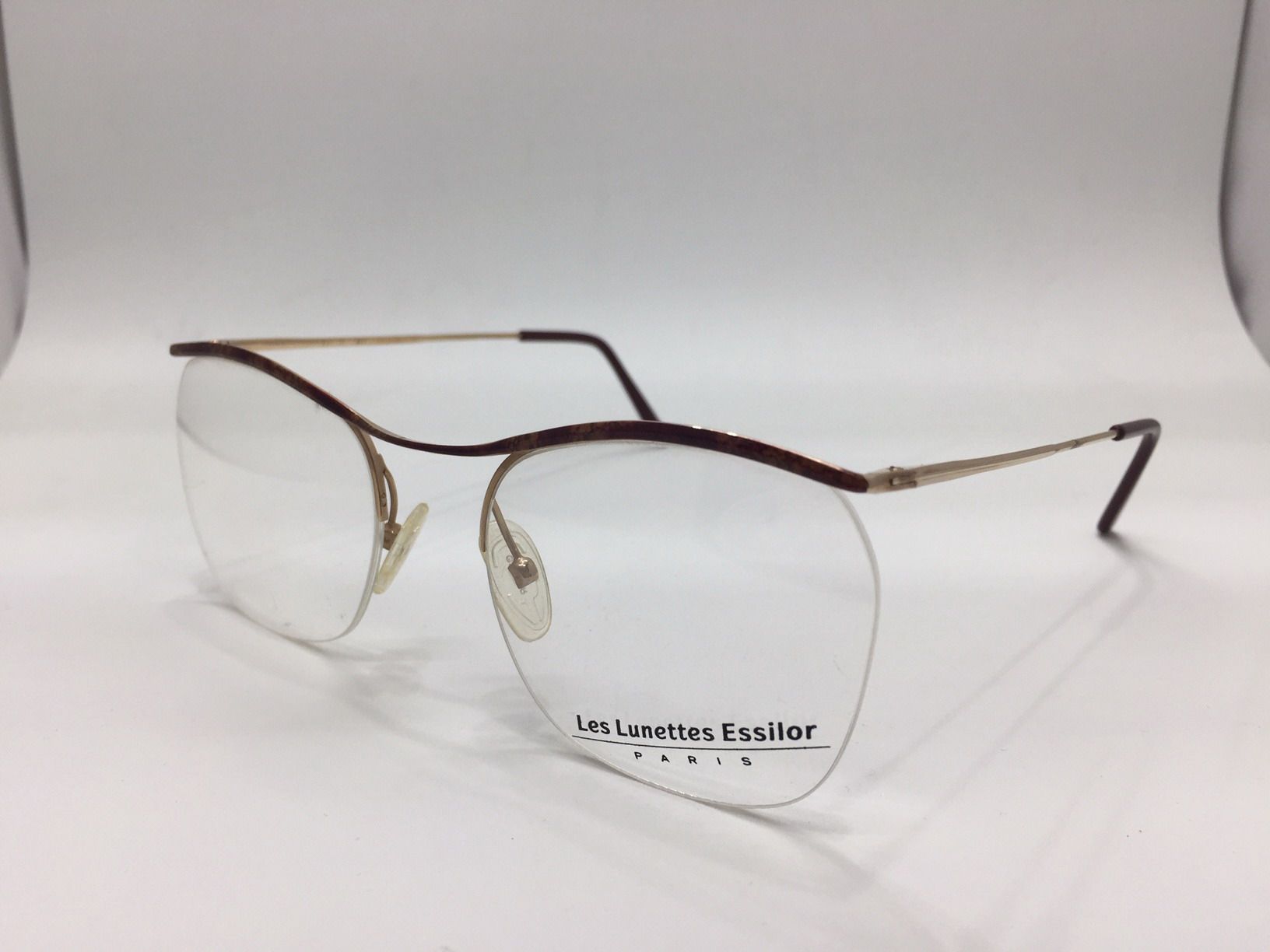 ESSILOR