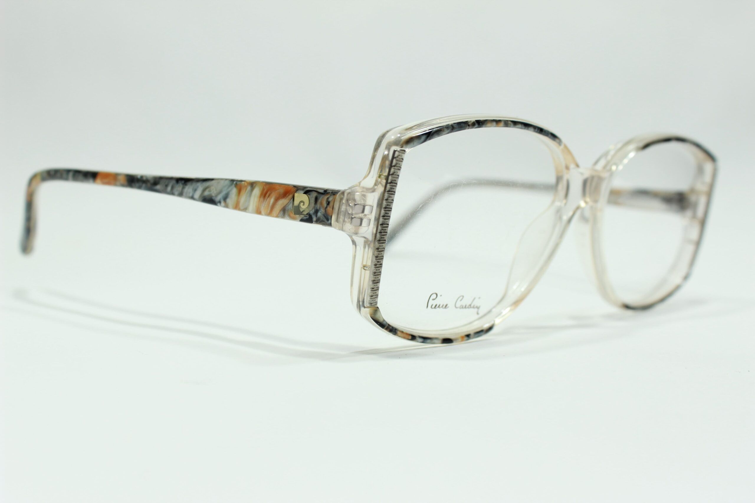 PIERRE CARDIN 6002