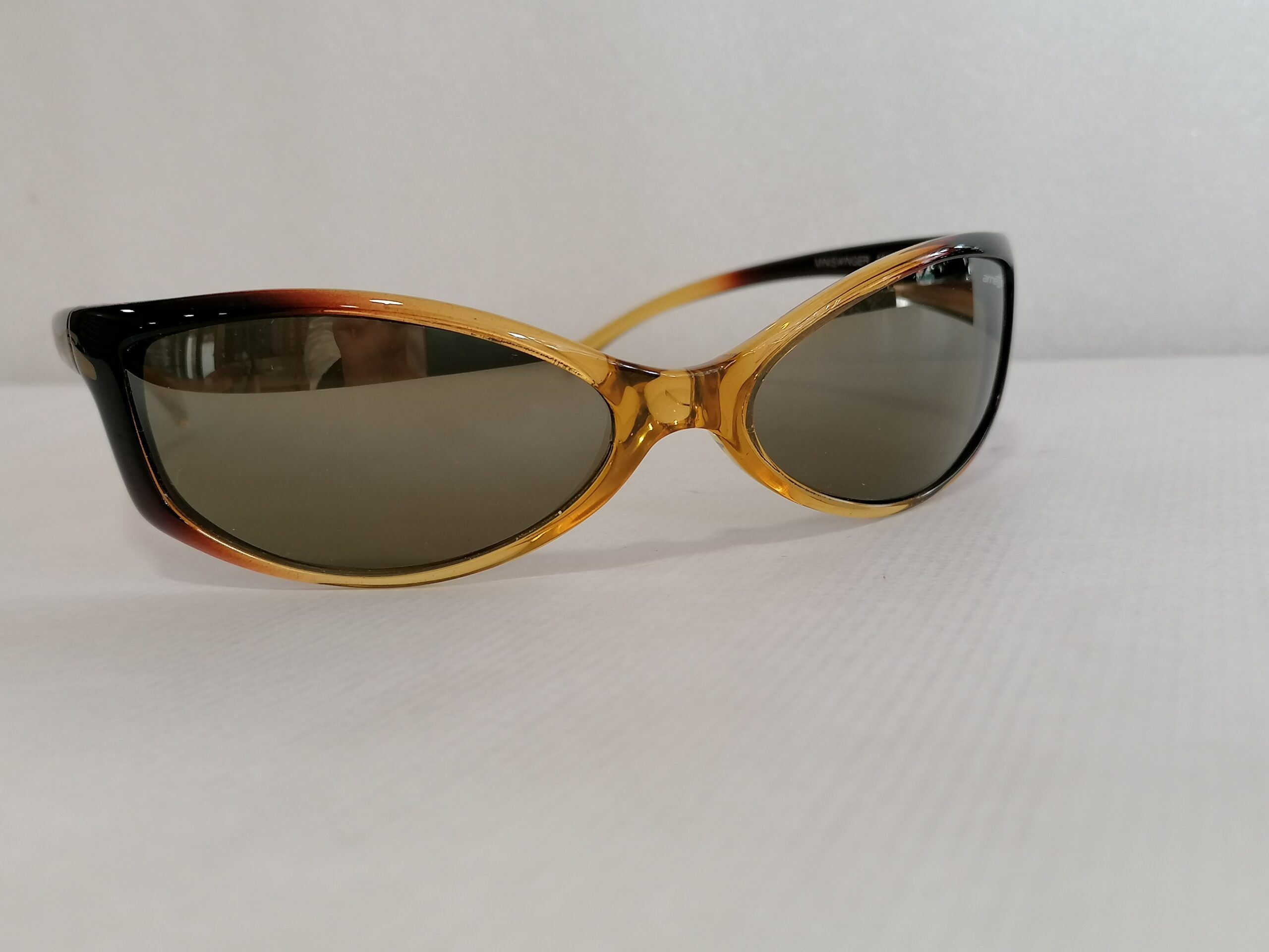 ARNETTE 4016
