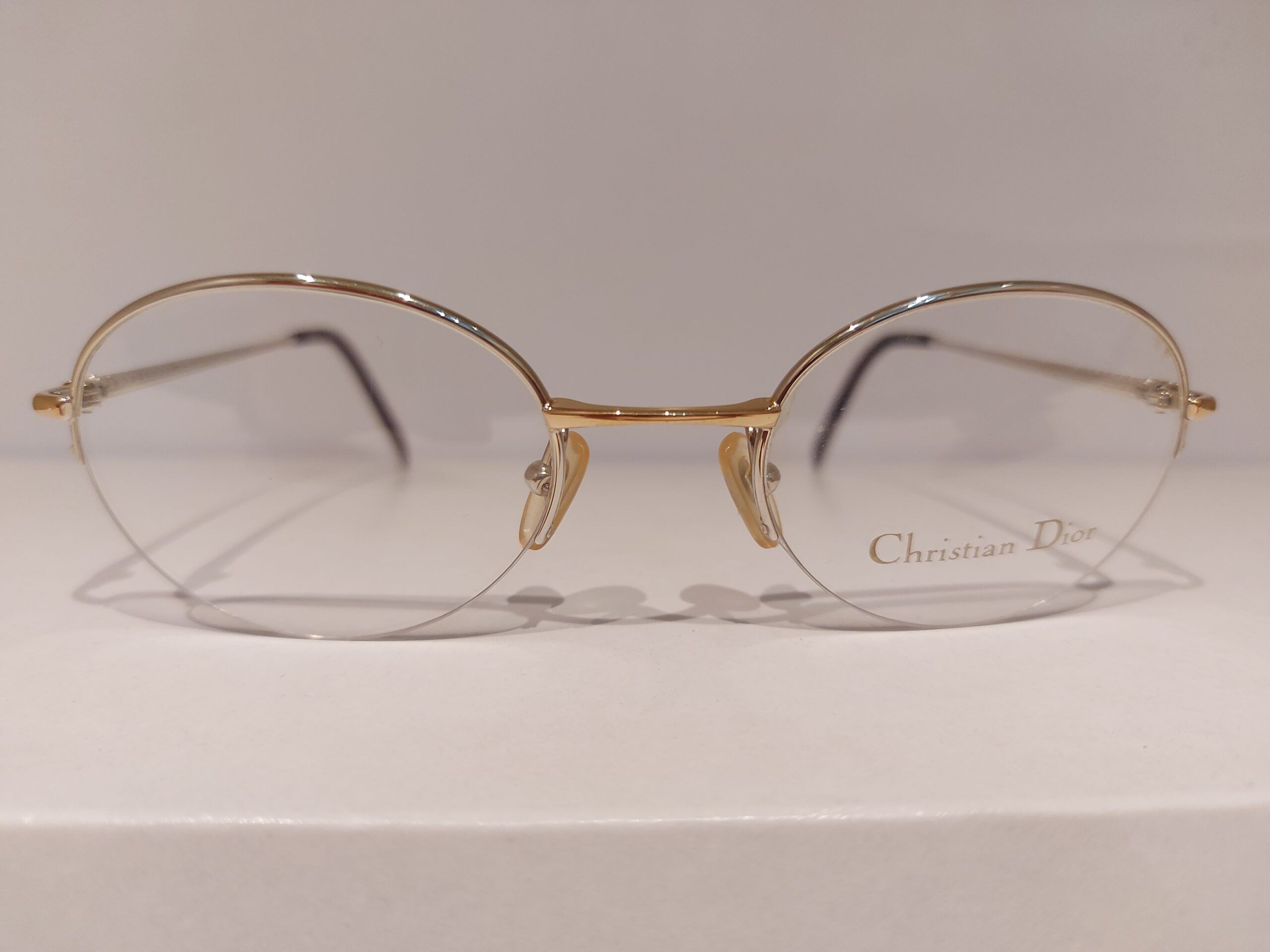 CHRISTIAN DIOR